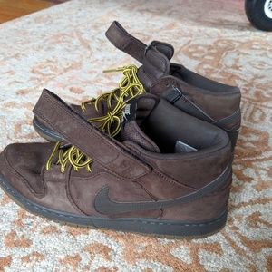 Nike Dunk Mid Premium SB dark chocolate